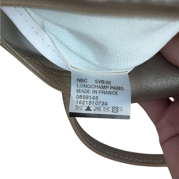 Longchamp Limited Edition Gold Metallic Logo Design Le Pliage Tote Bag EUC - Picture 9 of 9